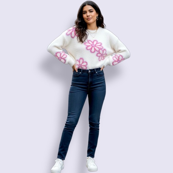 Pink Flower Fuzzy Knit Sweater – Size Small - Picture 5 of 7